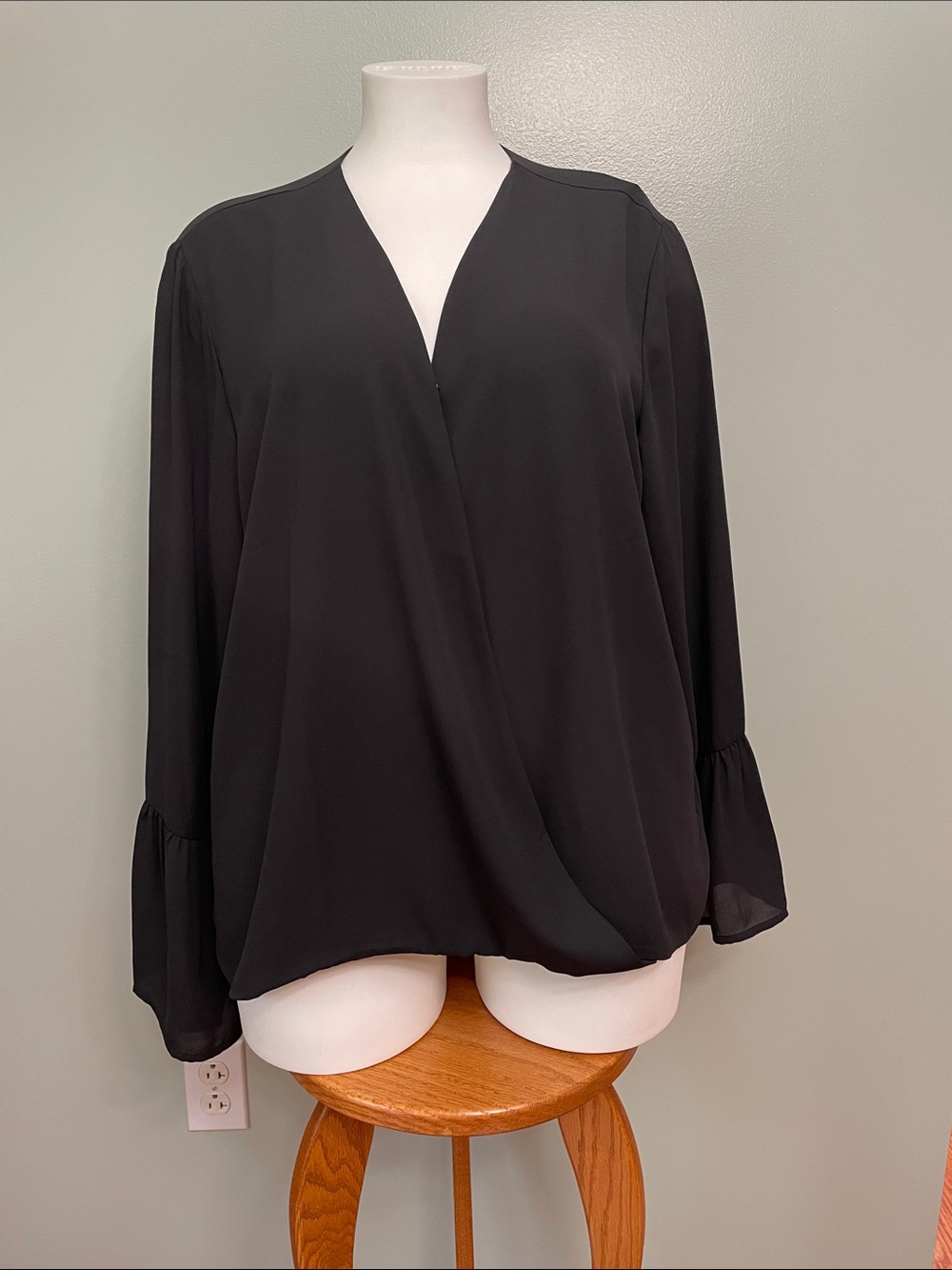 NWT 1X IMAN Black Long-Sleeve Surplice Blouse with Ruffle Cuffs